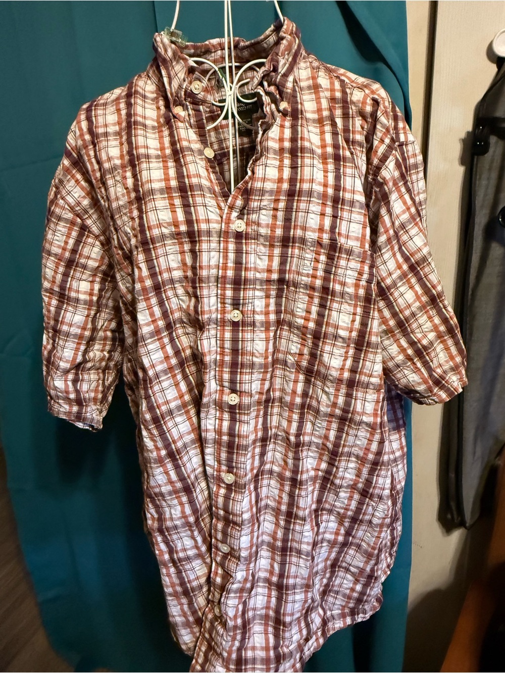 Eddie Bauer Men's Short-Sleeve Plaid Button-Up - Rust & White